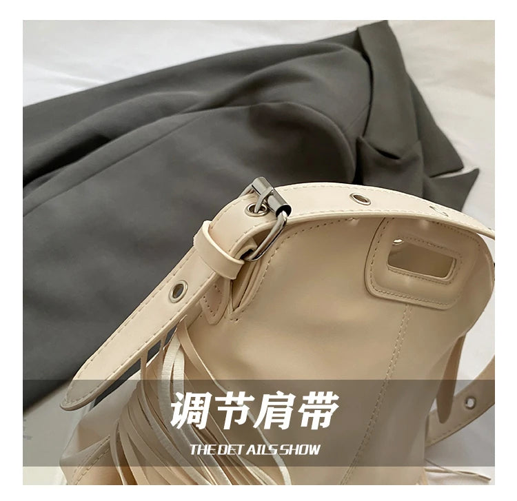 Fashionable Crossbody-Bag In Genuine Leather For Ladies, Classic Shoulder Bag By Famous Designer, Elegant Handbags