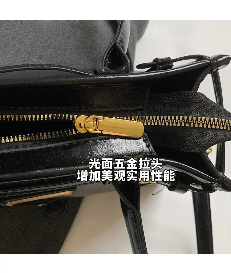 New Model In 2025 Underarm Comfortable Charming Graceful Retro Popular Maillard Style Exquisite Shopping Bag