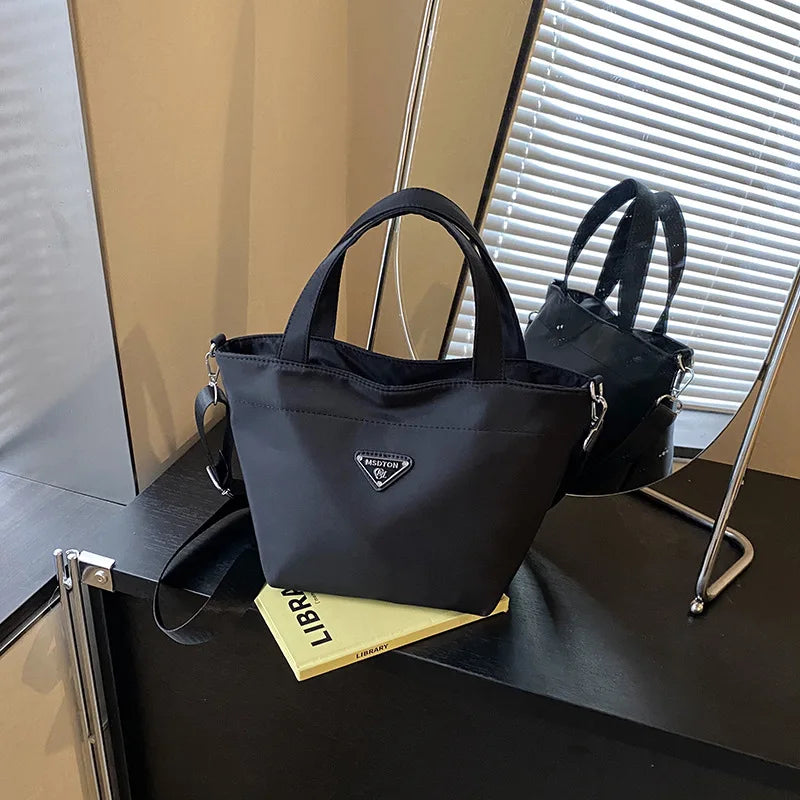 New Bag Women's 2025 Messenger Bag Fashion Shoulder Bag Simple Handbag Foreign Style Large Capacity Leisure Bag