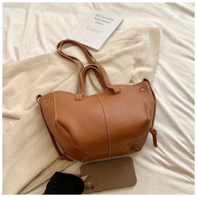 New Handheld Tote Bag Large Capacity Fashionable Women's Bag Premium Single Shoulder Underarm Bag Trousses De L’épaule