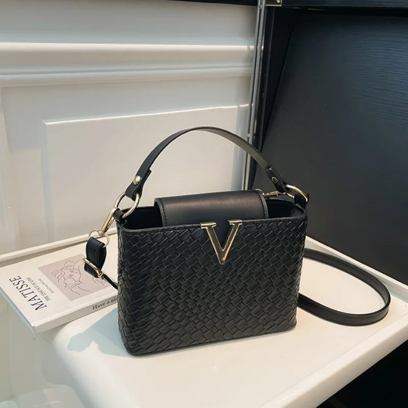 Luxury Women's Tote Bag, Chic V Shaped Stylish Pu Leather Bucket Bag, Top Cover Handbag Women Shoulder Crossbody Bags for Woman