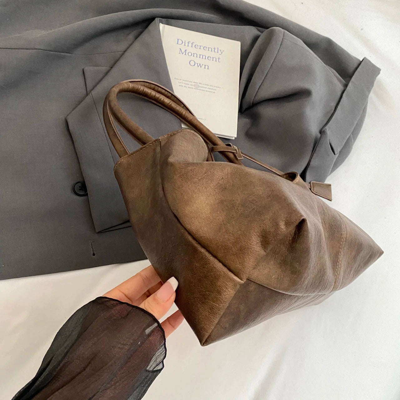 Women's Tote Bag, Large Capacity Soft Leather Shoulder Bag, Retro Casual Handbag, Perfect for Commuting Handbags Travel Bag