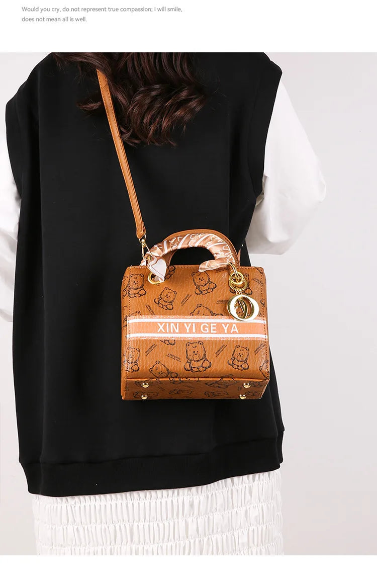 Luxury Bear Print Tote Bag for Women 2025, French Inspired Bucket Shoulder Purse, High Quality PU Leather Crossbody Bag