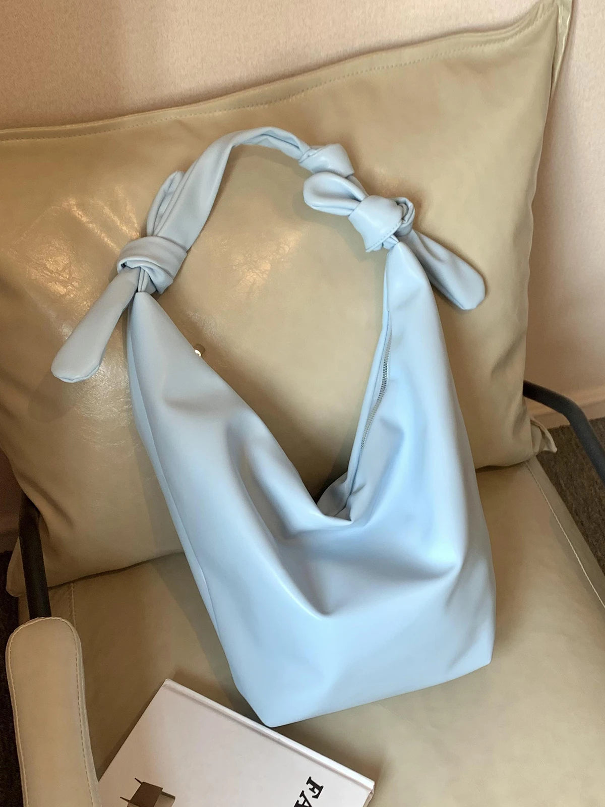 Leisure soft large-capacity bag female 2024 new fashion work shoulder bag college students relax tote bag