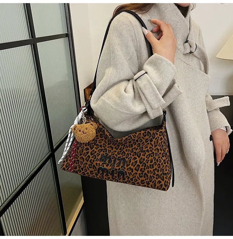 Women's Beautiful Handbag Attractive Look For Garden Parties And Outdoor Soirees Charming