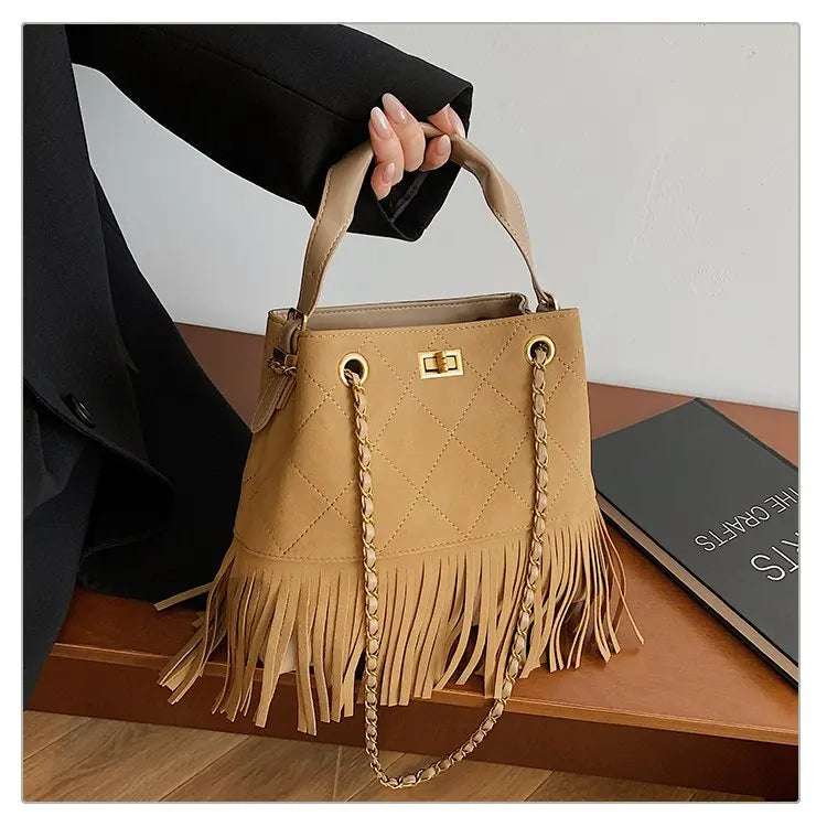 High-End Women's Shoulder Bag Made Of Premium Leather With Trendy Design And Paris Vintage Style