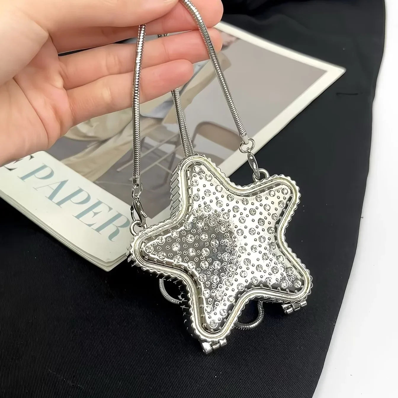 2025 Fashion Metal Pentagram Shoulder Bag for Women Highquality Banquet Bag with Diamond Inlay Satchel Mini Accessory Bag