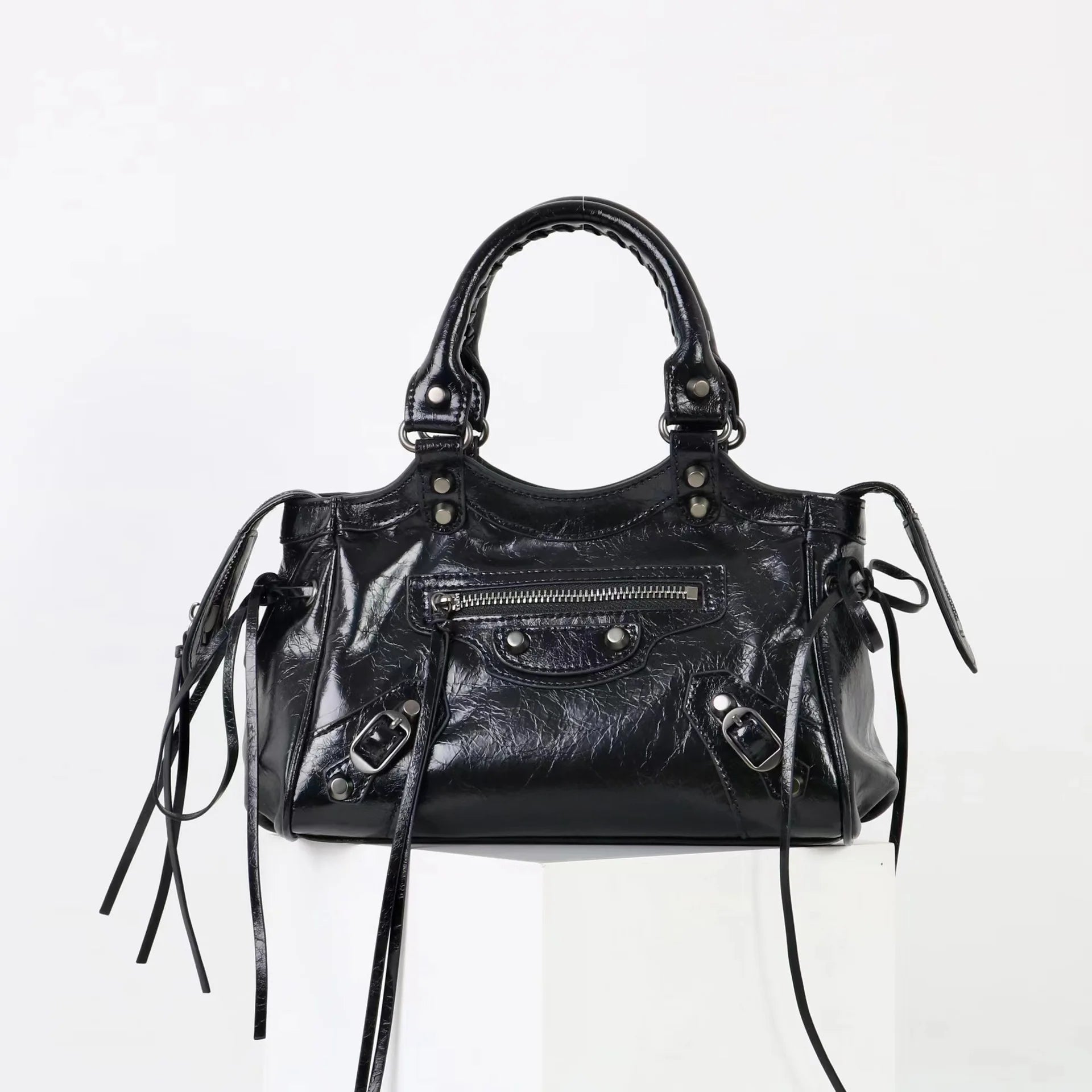 Postman's Bag Single-Shoulder Crossbody Commuter Leather Women's Chain Soft Square Bag Large Capacity Versatile Everyday