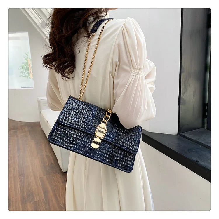 Luxury Designer Brand Bolsa New Fashion Personality Hand Bill Shoulder Bag for Women Crossbody Small Square Bag hot sale