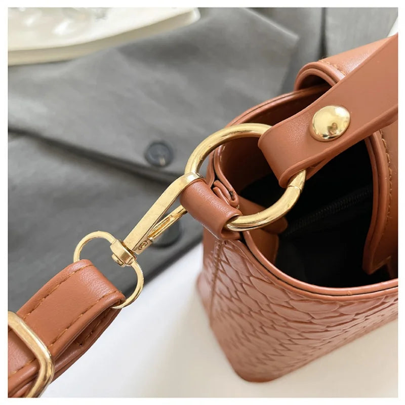 Luxury Women's Tote Bag, Chic V Shaped Stylish Pu Leather Bucket Bag, Top Cover Handbag Women Shoulder Crossbody Bags for Woman