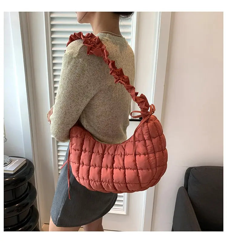 Luxury Brand Women's Handbag In Classic Elegant Leather By Famous Designer For Fashionable Ladies Must-Buy