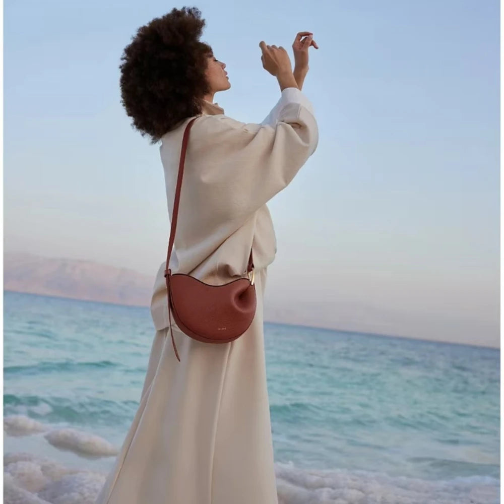 2025 New Pea-shaped Tote Bag Soft Leather Premium Commuter Bag Shoulder & Handheld Dual Use Minimalist Pleated Design Bag