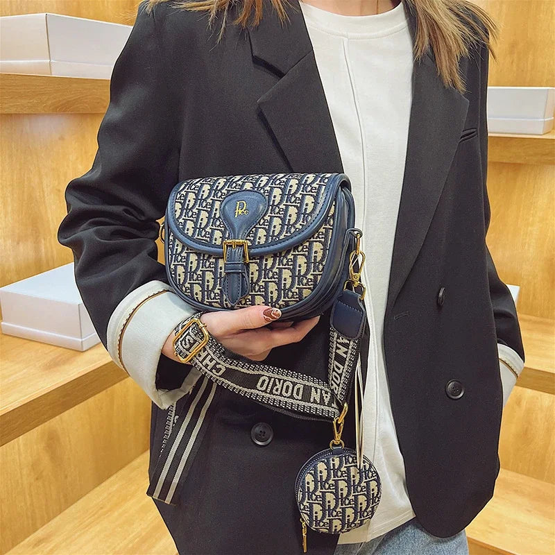 Luxury Brand Ladies Messenger Bag, Durable Leather Shoulder Bag For Professionals, Famous Designer Handbag