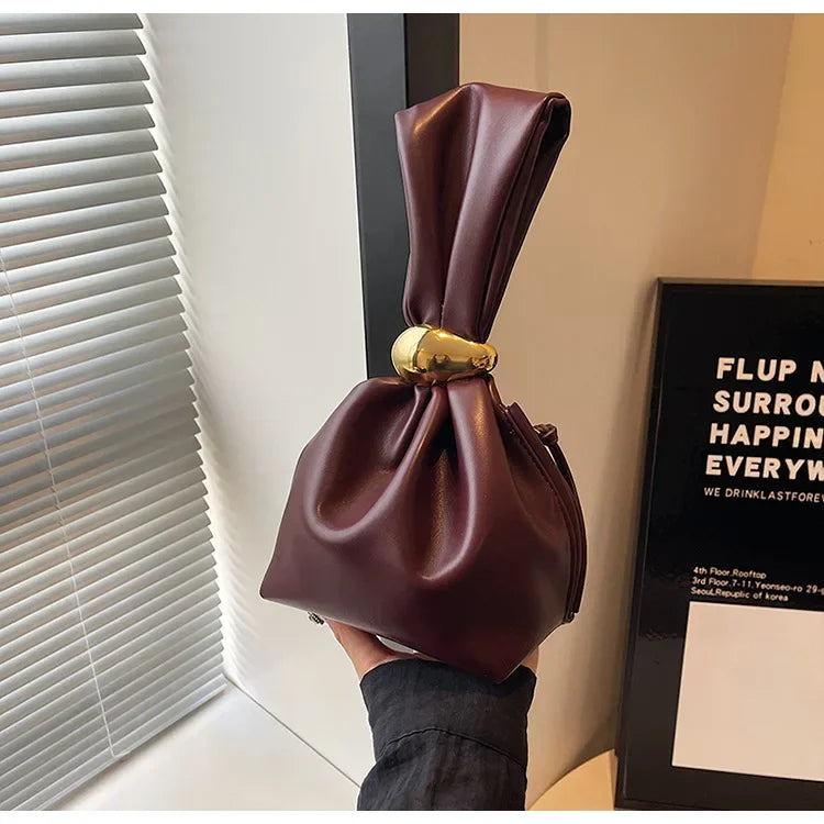 Soft Leather Clutch Bag for Travel Luxury Designer Women Pleated Mini Bucket Pouch Temperament Side Zipper Party Evening Bags