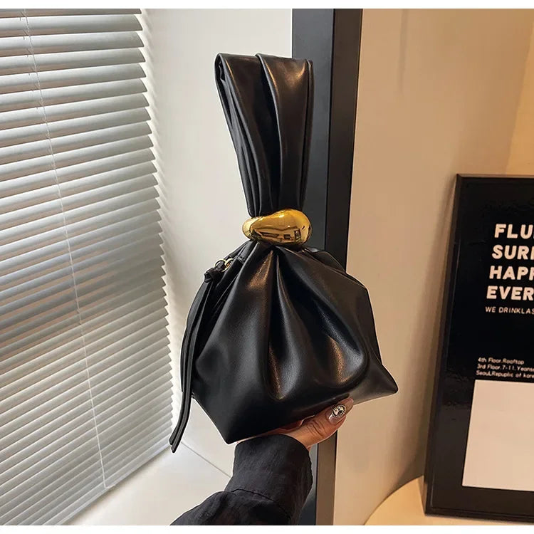 Soft Leather Clutch Bag for Travel Luxury Designer Women Pleated Mini Bucket Pouch Temperament Side Zipper Party Evening Bags