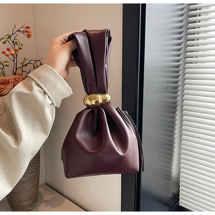 Soft Leather Clutch Bag for Travel Luxury Designer Women Pleated Mini Bucket Pouch Temperament Side Zipper Party Evening Bags