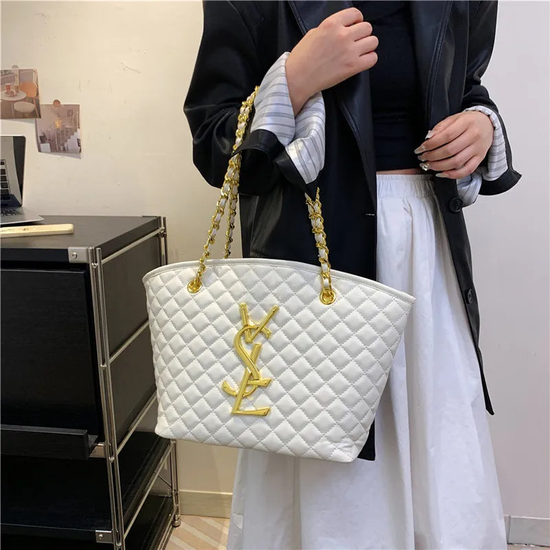 2025 New Designers' Large Capacity Ladies' Bags - Luxurious Retro Diamond Pattern Shoulder Bags with High-Quality Texture Tote B