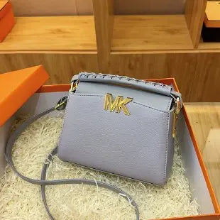 Paris Retro Chain Strap Crossbody Bag For Women Premium Leather Zipper Shoulder Bag Elegant Design Small Square Bag