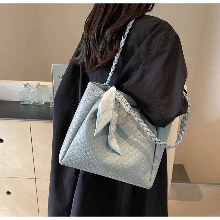 Fashion Tote Bag for Women Large Capacity Shoulder Purse Designer Handbag Simple Style Casual Office Commute Daily Use