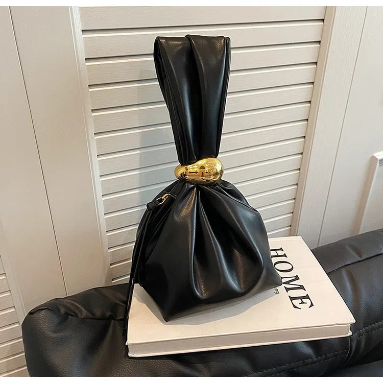 Soft Leather Clutch Bag for Travel Luxury Designer Women Pleated Mini Bucket Pouch Temperament Side Zipper Party Evening Bags