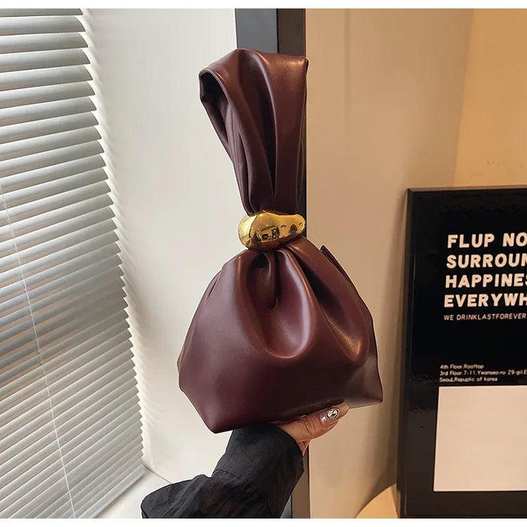 Soft Leather Clutch Bag for Travel Luxury Designer Women Pleated Mini Bucket Pouch Temperament Side Zipper Party Evening Bags