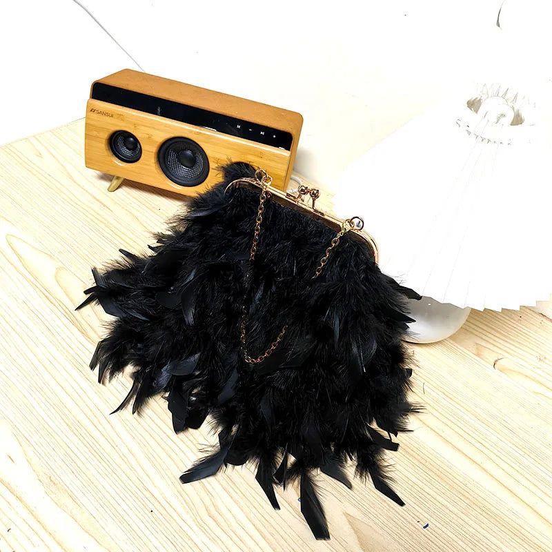 2025 New Feather Purses and Handbags Women Party Evening Clutch Bag Shoulder Bag Pearl Chain Designer Wedding Bag