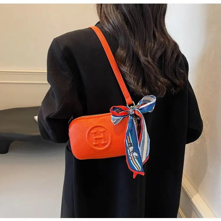 Bucket bag designer luxurious high appearance camera bag new zipper shoulder crossbody bag fashionable and versatile travel bag