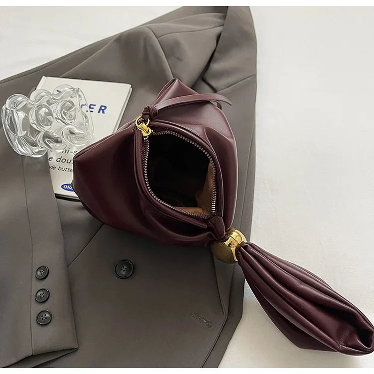 Soft Leather Clutch Bag for Travel Luxury Designer Women Pleated Mini Bucket Pouch Temperament Side Zipper Party Evening Bags