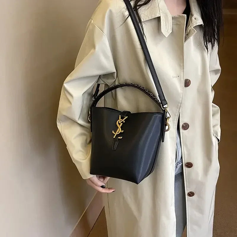 2025 Summer New! Light - Luxury Women's Bucket Bag - High - End Niche Design, Stylish Shoulder Messenger for All Occasions