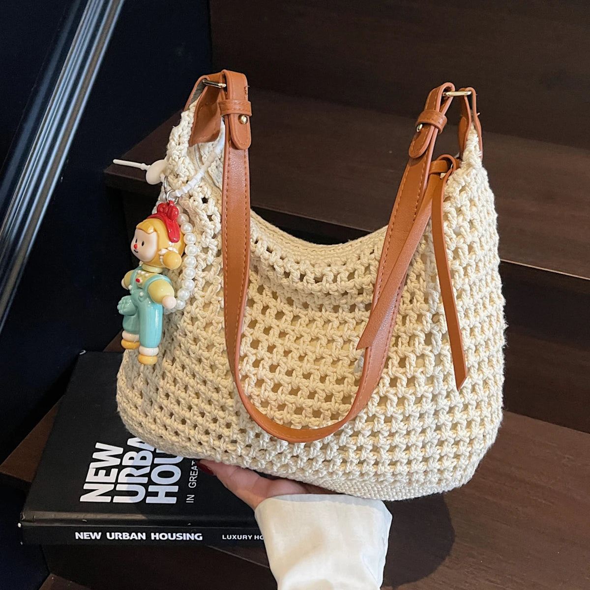 Travel Bag Hand-Woven Large-Capacity Straw Bag Women's 2025 New Beach Shoulder Bag Summer Tote Bag Seaside Play Travel Work Clothing to Work to School