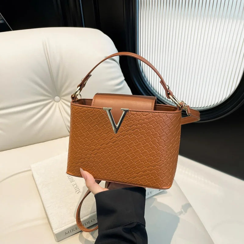 Luxury Women's Tote Bag, Chic V Shaped Stylish Pu Leather Bucket Bag, Top Cover Handbag Women Shoulder Crossbody Bags for Woman