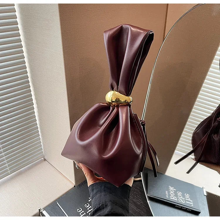 Soft Leather Clutch Bag for Travel Luxury Designer Women Pleated Mini Bucket Pouch Temperament Side Zipper Party Evening Bags
