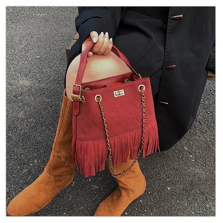 High-End Women's Shoulder Bag Made Of Premium Leather With Trendy Design And Paris Vintage Style