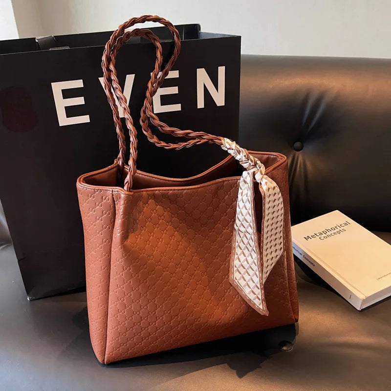 Fashion Tote Bag for Women Large Capacity Shoulder Purse Designer Handbag Simple Style Casual Office Commute Daily Use