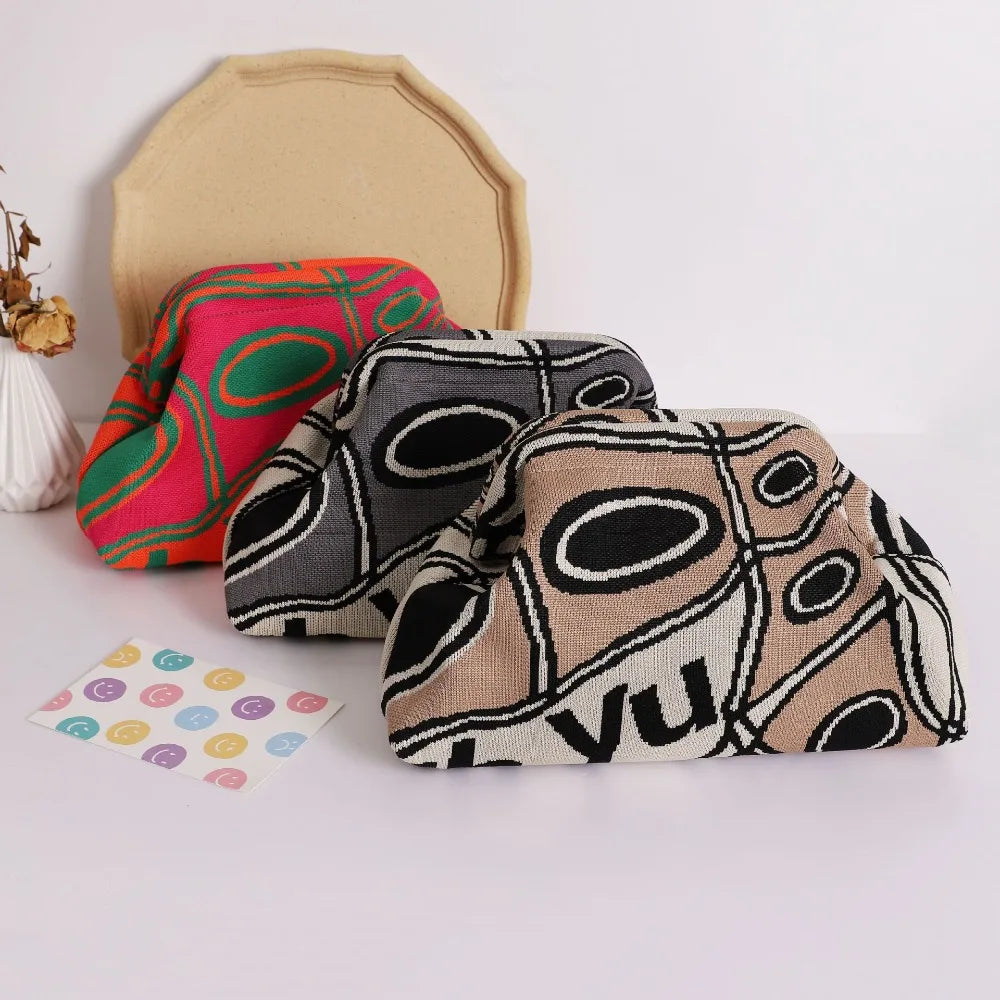 Trendy knitted clip bag versatile large capacity suitable for storage bags New high-end pattern clutch bag