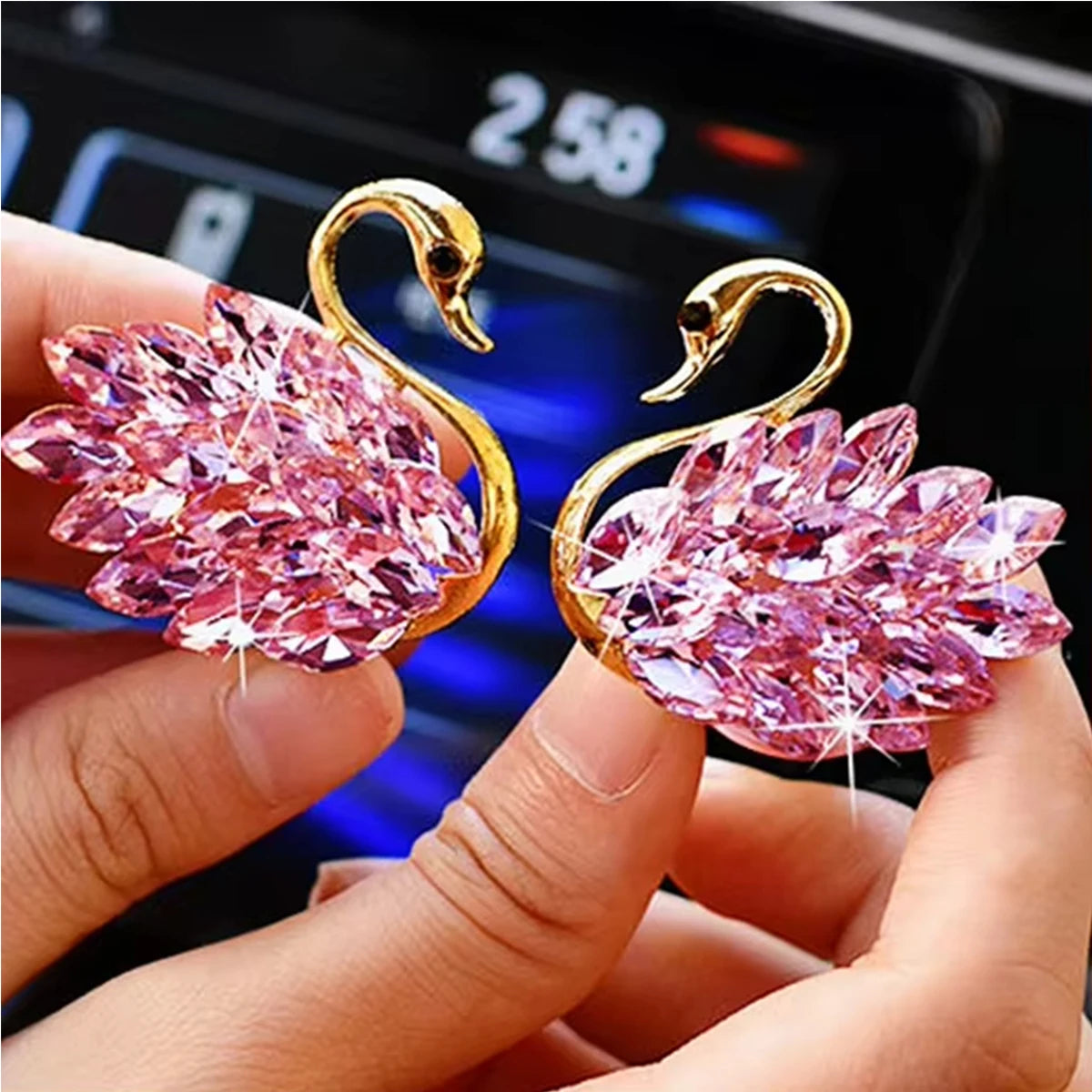 1 Pair Cute Car Diffuser Vent Clip Automotive Swan Vent Clip Air Freshener With Rhinestones Vehicle Aromatherapy
