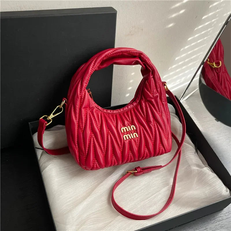 Elegant High-End Shopper Tote Bag for Fashionable Women with Large Capacity and Vintage Inspired Leather