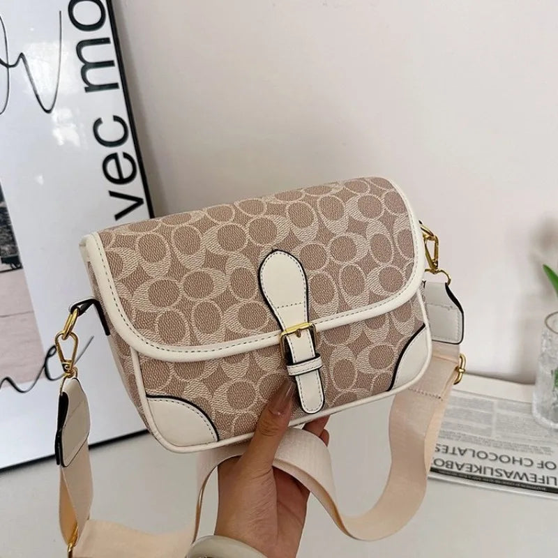 The Crossbody Bag Is A High-end, Retro, Versatile, Simple and Light Luxury Small Square Bag, A Lady's Hand-held Shoulder Bag