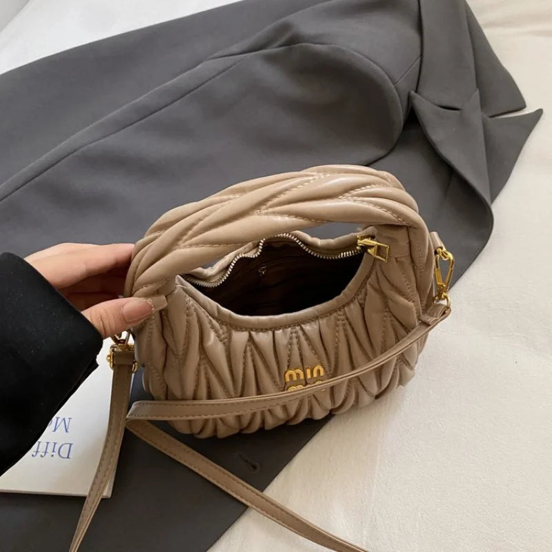 Luxury Ladies Shoulder Bag Made Of Premium Leather Boasting Paris Style And Casual Vintage Trendy Look