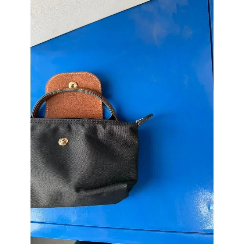 Mini dumpling bag Y2K style nylon shoulder crossbody bag nylon waterproof bag mobile phone bag fashionable women's bag