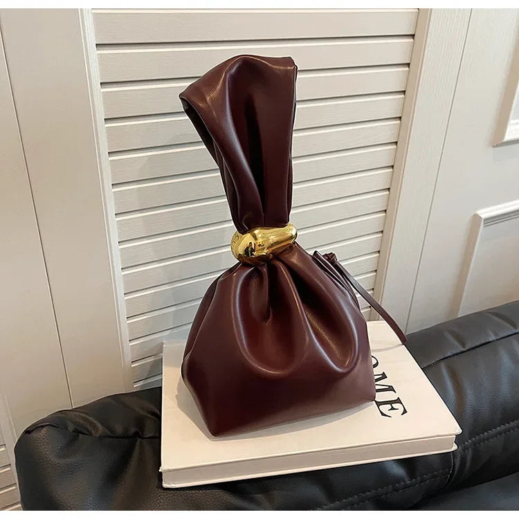 Soft Leather Clutch Bag for Travel Luxury Designer Women Pleated Mini Bucket Pouch Temperament Side Zipper Party Evening Bags