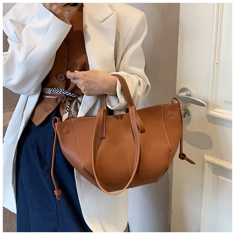 New Handheld Tote Bag Large Capacity Fashionable Women's Bag Premium Single Shoulder Underarm Bag Trousses De L’épaule