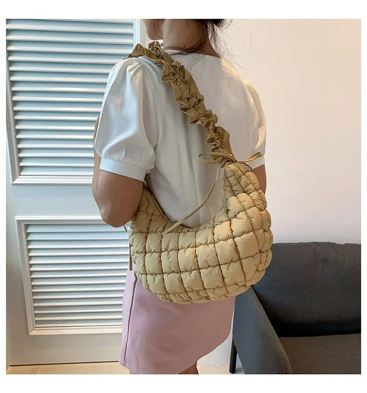 Luxury Brand Women's Handbag In Classic Elegant Leather By Famous Designer For Fashionable Ladies Must-Buy