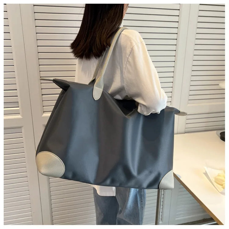 Portable Large Duffel Bag for Travel Lightweight Yet Durable Nylon Sport Tote Gym Bag Shoulder Weekender Overnight Bag for Women