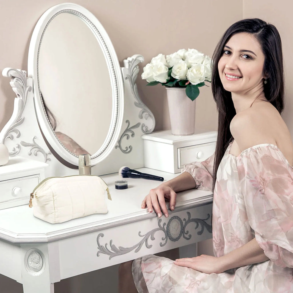 Makeup Bags Large Capacity Travel Cosmetic Bag Lightweight Toiletry Travel Bag with 3 Inner Pockets Multipurpose Makeup Pouch