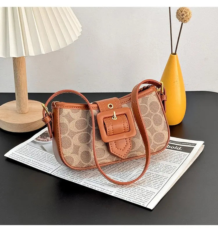 The High-end Underarm Baguette Bag 2025 New Style, Featuring A Star-studded Single-shoulder Bag with A Unique Hand-carry Design