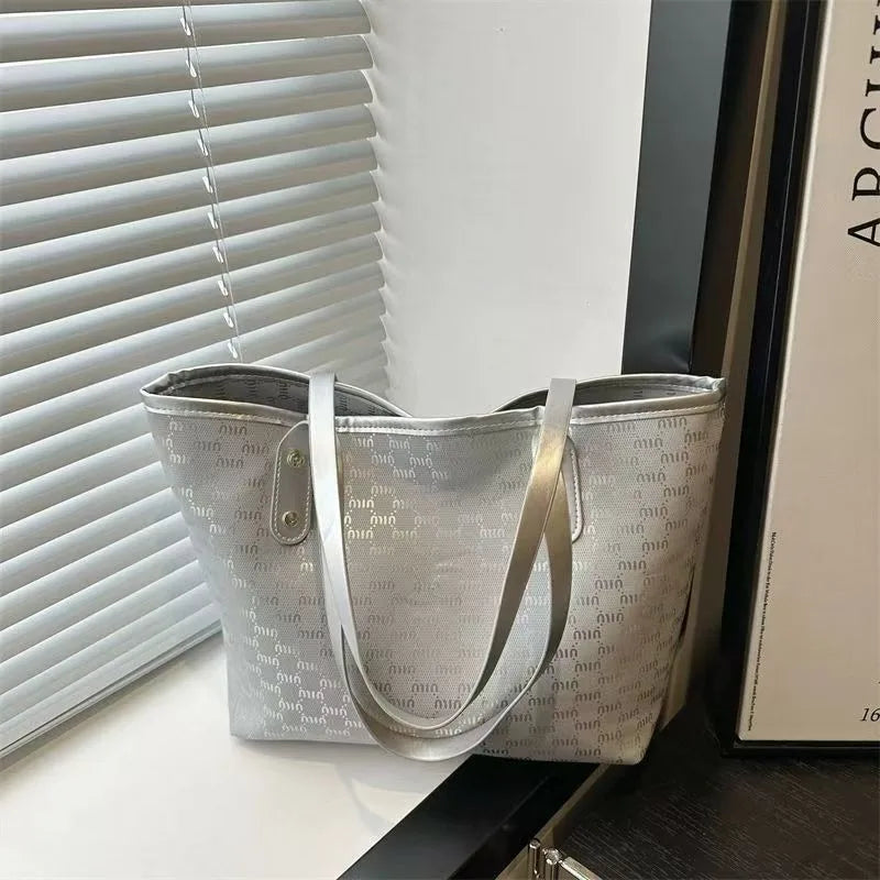 Luxury-textured Tote Handbag for Women, 2025 Summer New Design Large Capacity Checkered Shoulder Bag, Trendy Underarm Bag