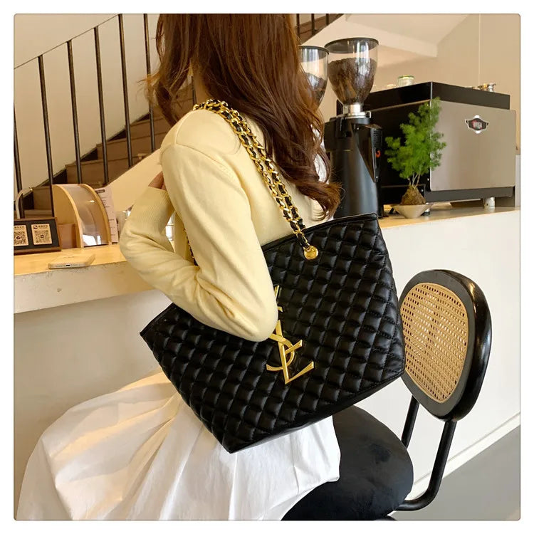 2025 New Designers' Large Capacity Ladies' Bags - Luxurious Retro Diamond Pattern Shoulder Bags with High-Quality Texture Tote B