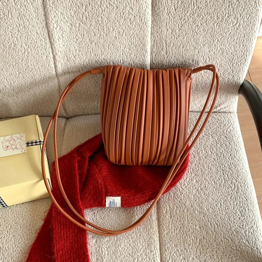 Luxury Women's Shoulder Crossbody Bag Summer New Luxury Soft PU Pleated Mini Bag Versatile Fashion Candy Color Small Square Bag