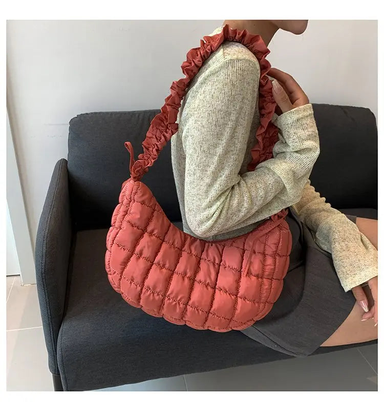 Luxury Brand Women's Handbag In Classic Elegant Leather By Famous Designer For Fashionable Ladies Must-Buy